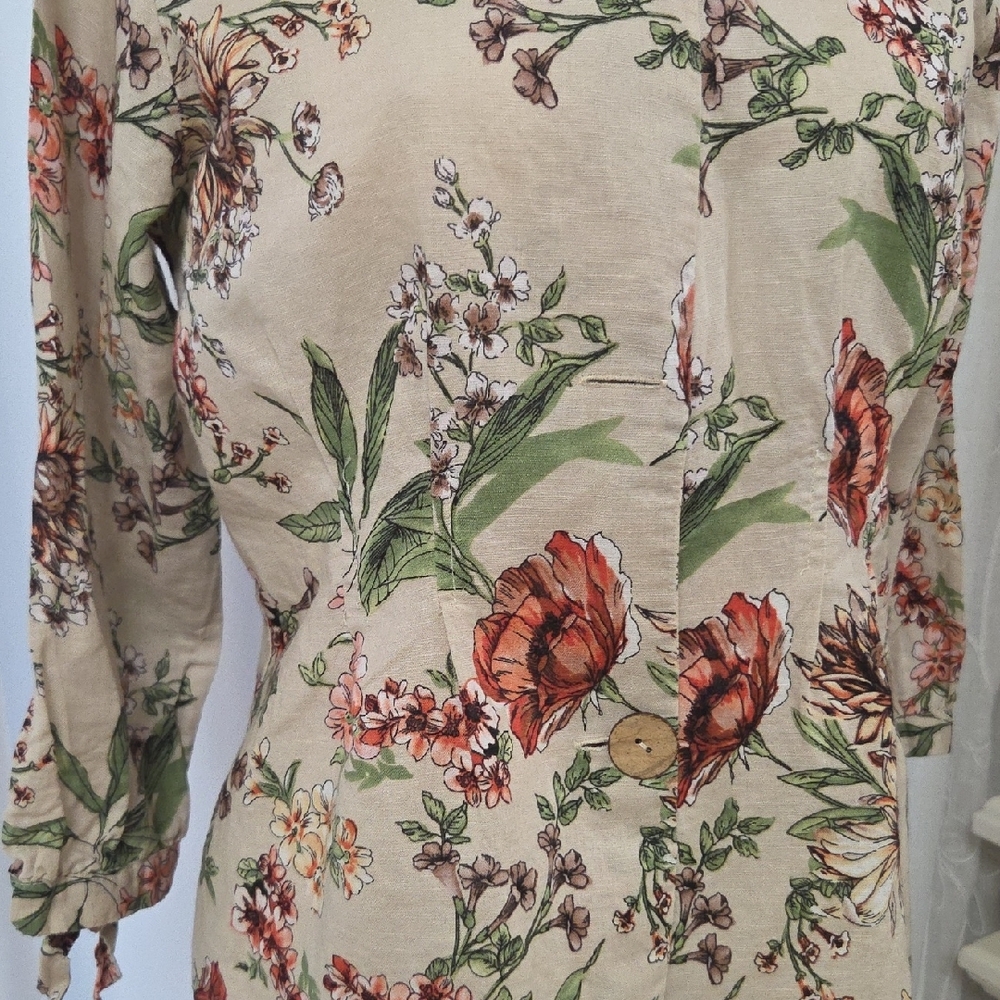 Hester & Orchard Floral Beige Women's Blusa Small Size - Picture 2 of 7